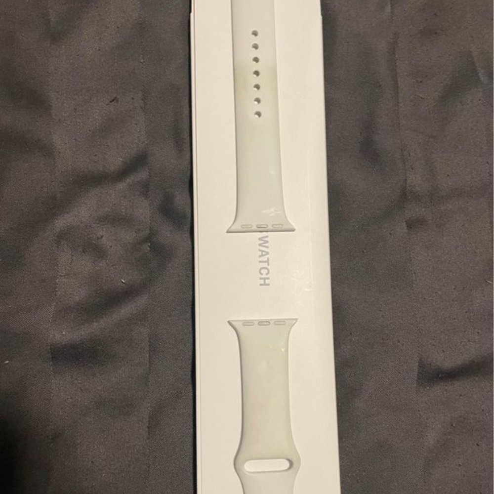Apple Watch Sport Band.
